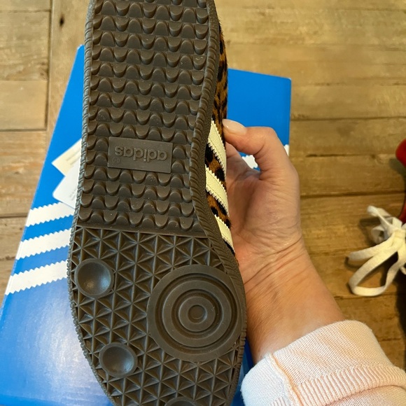 Adidas Samba OG Leopard Print Sneakers with Red Accents - Picture 5 of 8